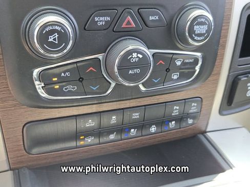 Used 2017 RAM 1500 Laramie w/ Convenience Group AWD/4WD image 25