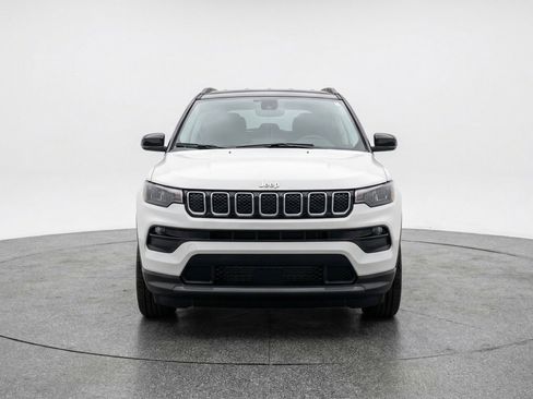 Used 2025 Jeep Compass Limited image 2