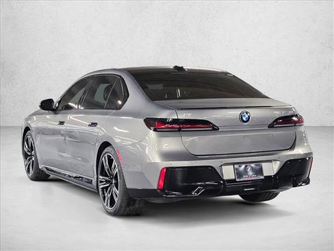 New 2026 BMW i7 eDrive50 w/ M Sport Package image 7