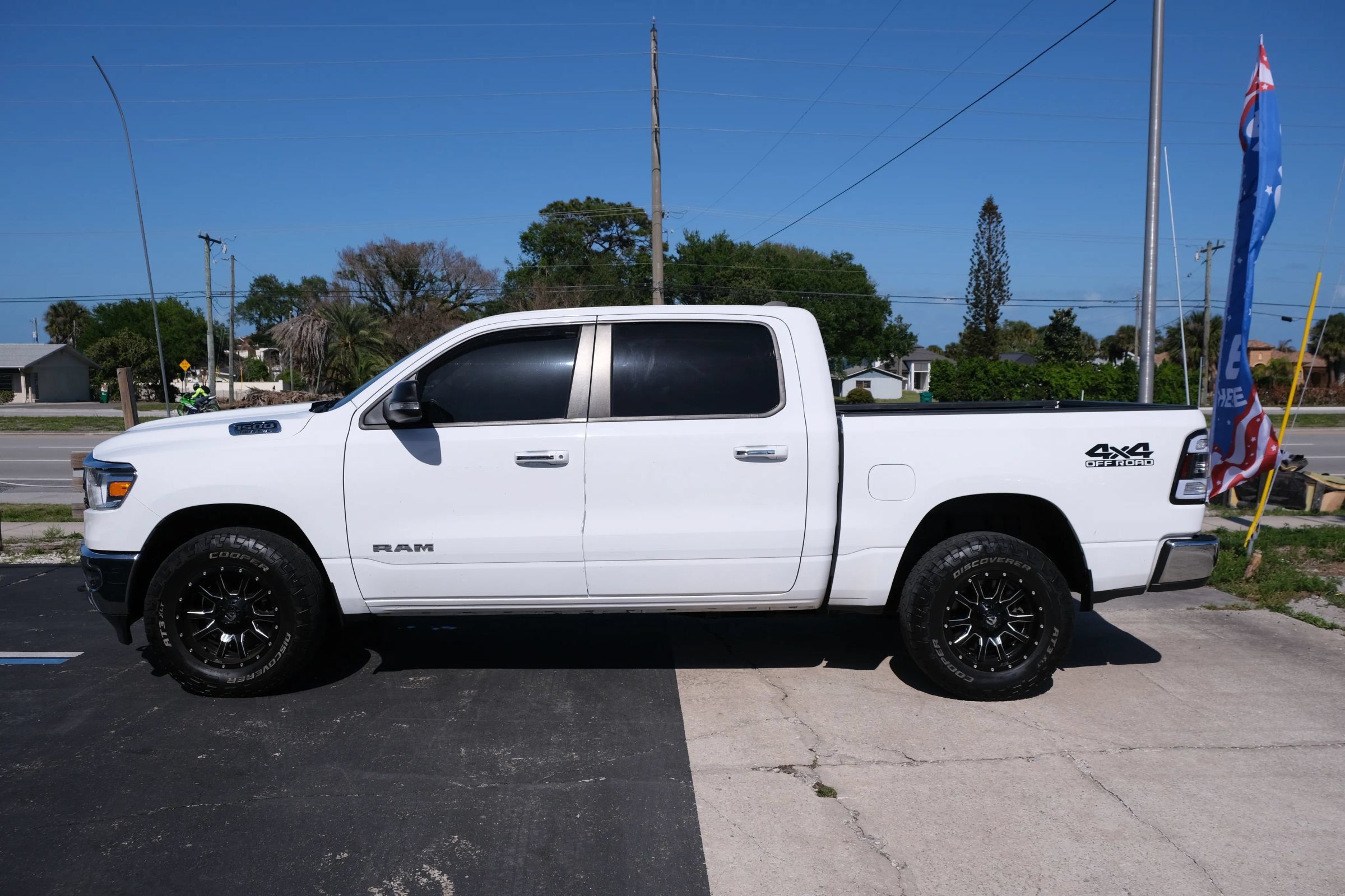 Used 2020 RAM 1500 Big Horn AWD/4WD image 3