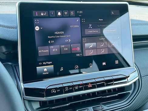 New 2026 Jeep Compass Latitude image 9