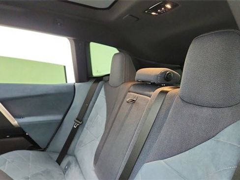 Used 2025 BMW iX xDrive50 image 30