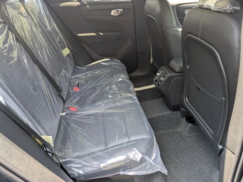 New 2026 Volvo XC40 B5 Core w/ Protection Package Premier image 27