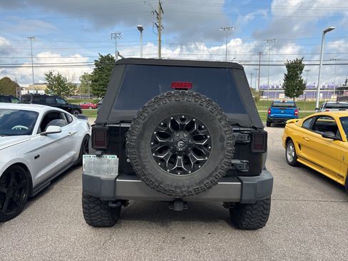 Used 2015 Jeep Wrangler Unlimited Sport AWD/4WD image 4
