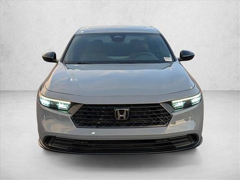 Used 2023 Honda Accord Sport image 2