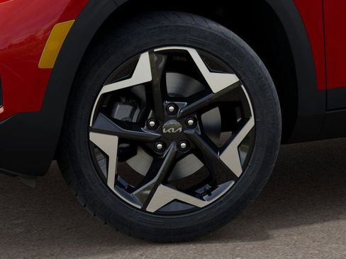 Used 2025 Kia Seltos S image 9