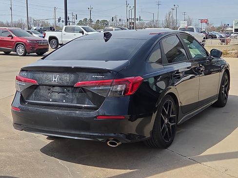 Used 2024 Honda Civic Sport image 4