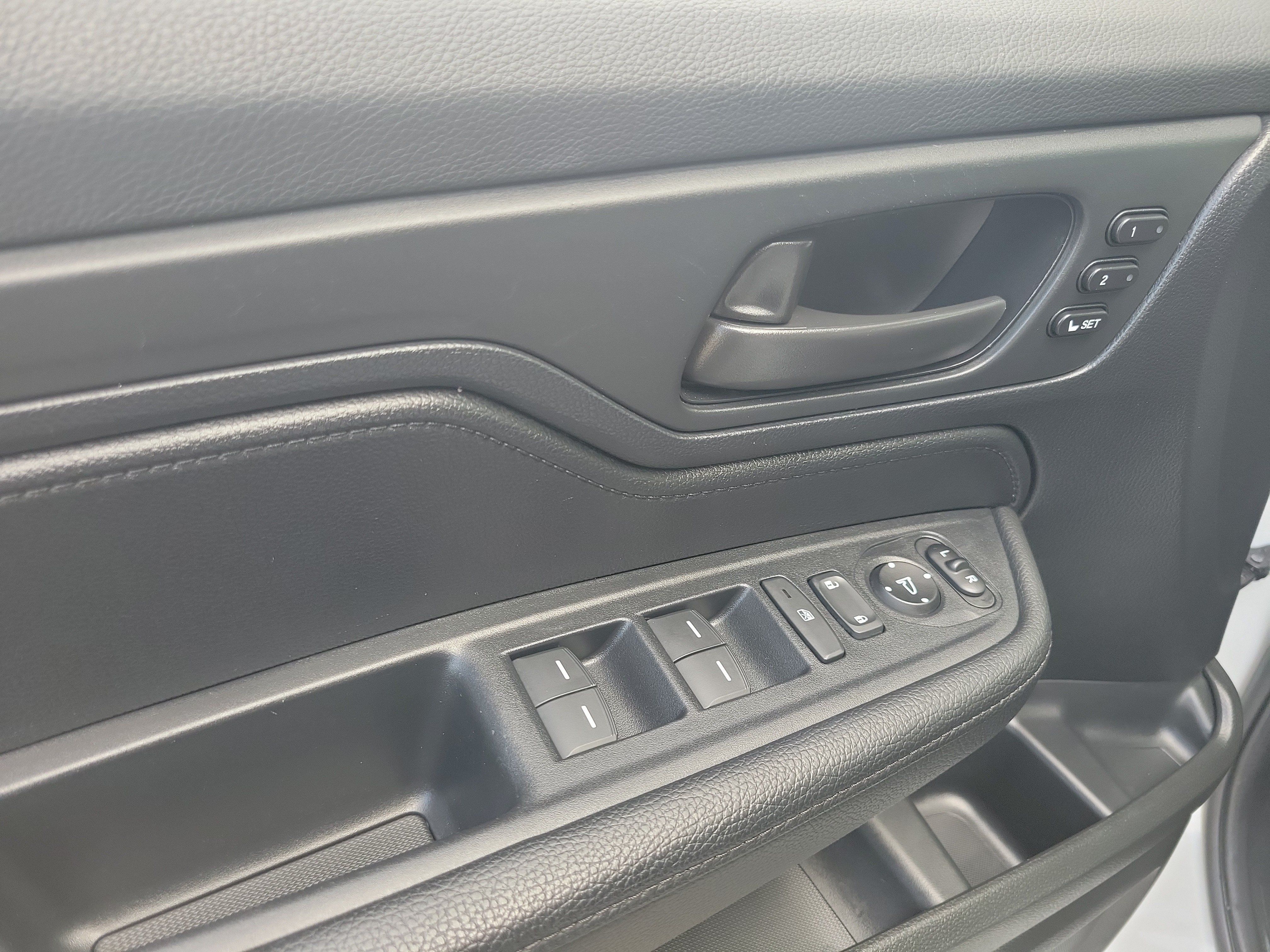 Used 2024 Honda Odyssey EX-L image 23
