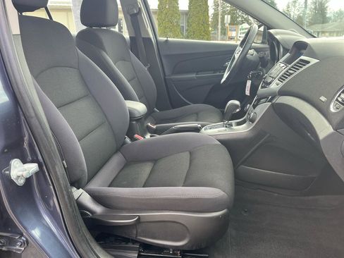 Used 2013 Chevrolet Cruze LT image 16