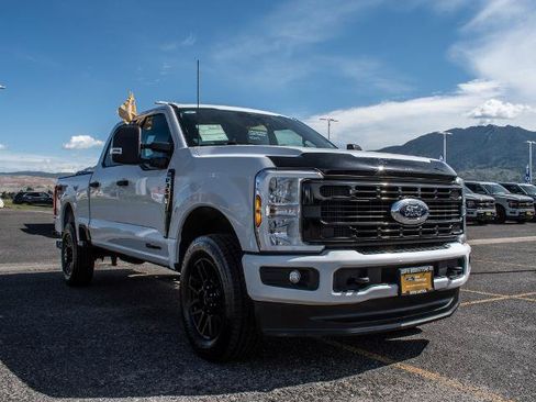 Certified 2024 Ford F350 XLT AWD/4WD image 3