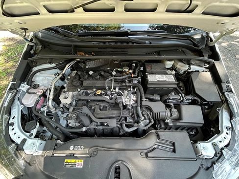 Used 2024 Toyota Corolla LE FWD image 12