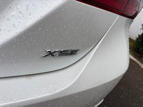 Used 2023 Toyota Camry XSE FWD image 8