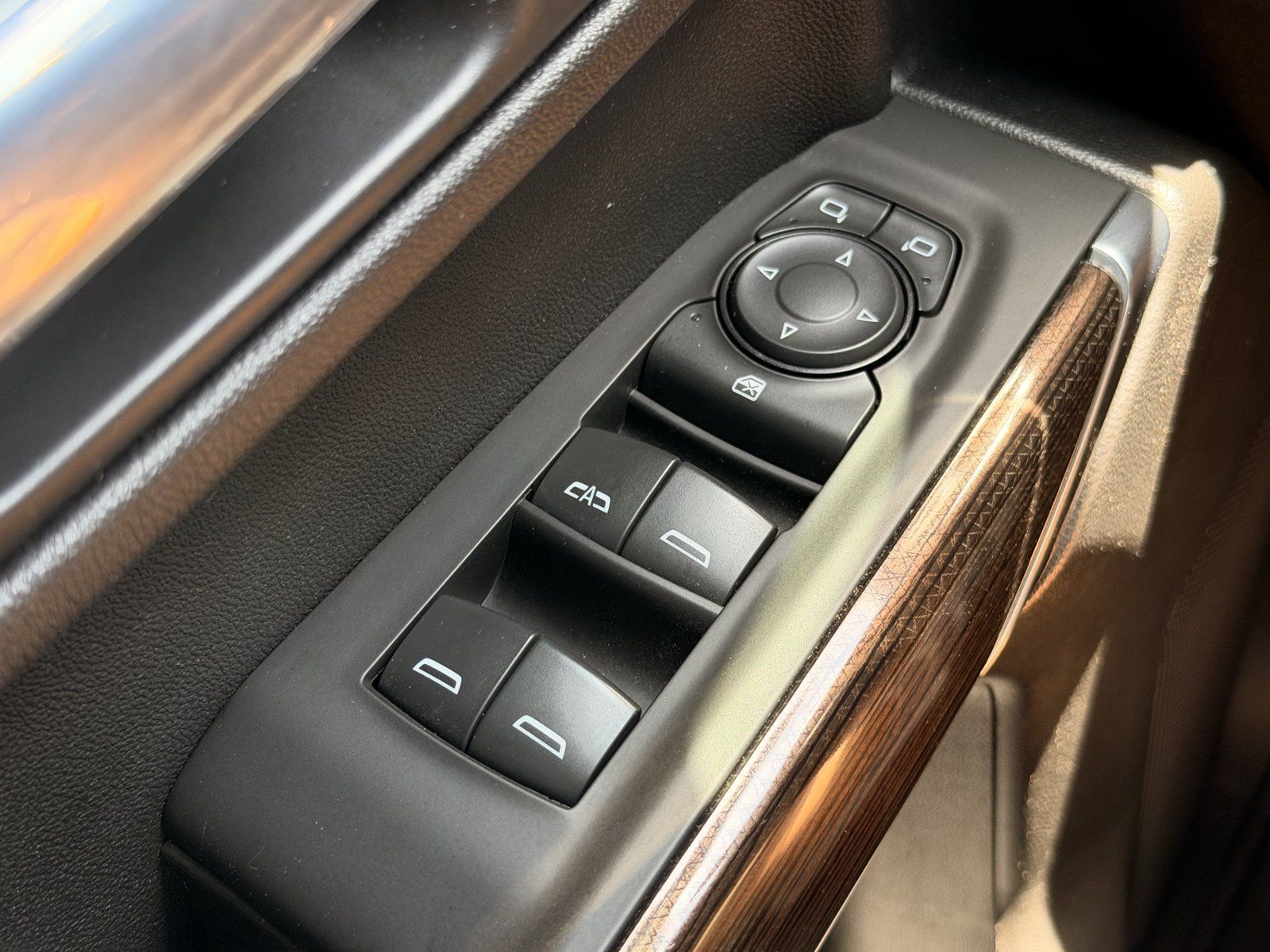 Used 2021 Chevrolet Silverado 1500 RST w/ Bed Protection Package AWD/4WD image 18