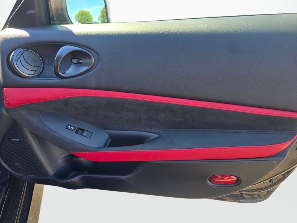 Used 2024 Nissan Z Performance w/ Floor Mat Package RWD image 19