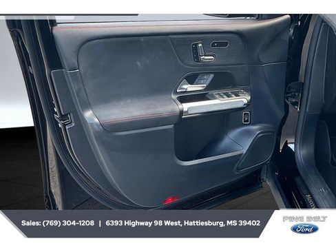 Used 2023 Mercedes-Benz GLB 250 image 18