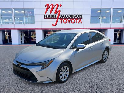 Used 2025 Toyota Corolla LE