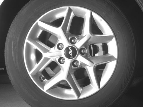 Used 2025 Kia Soul LX w/ LX Technology Package FWD image 13