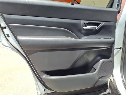 Certified 2025 Toyota Grand Highlander FWD image 19