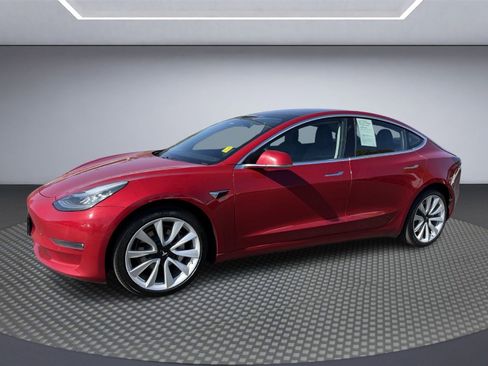 Used 2018 Tesla Model 3 AWD/4WD image 2