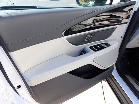 New 2026 Lincoln Nautilus Premier w/ Jet Appearance Package image 18