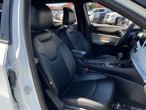 Used 2025 Jeep Compass Limited AWD/4WD image 21