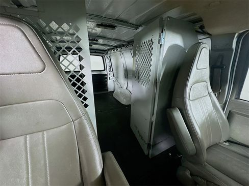 Used 2022 Chevrolet Express 2500 w/ Driver Convenience Package image 12