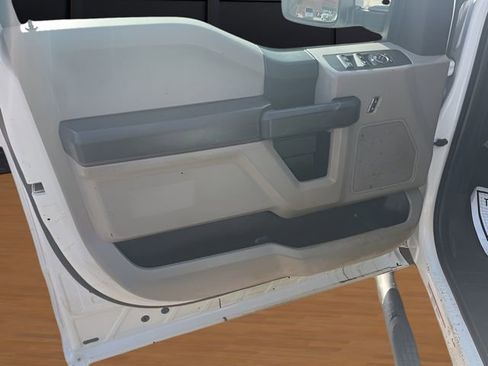 Used 2018 Ford F550 4x4 Crew Cab Super Duty image 9