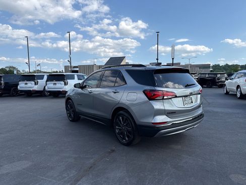 Used 2023 Chevrolet Equinox RS w/ RS Leather Package image 5
