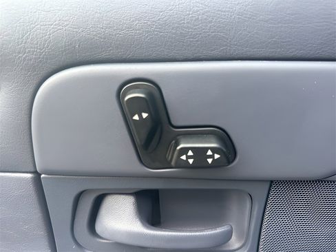 Used 1998 Ford Crown Victoria LX image 11