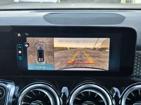 New 2026 Mercedes-Benz GLB 250 image 13