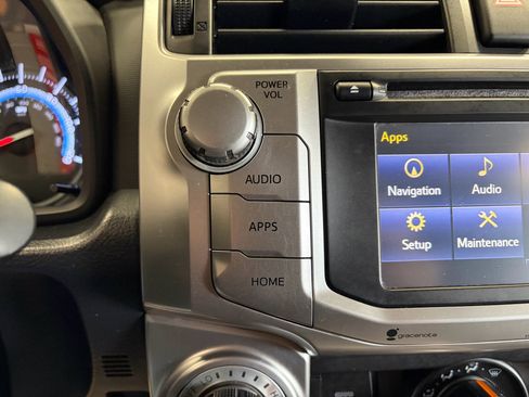Used 2017 Toyota 4Runner SR5 AWD/4WD image 24
