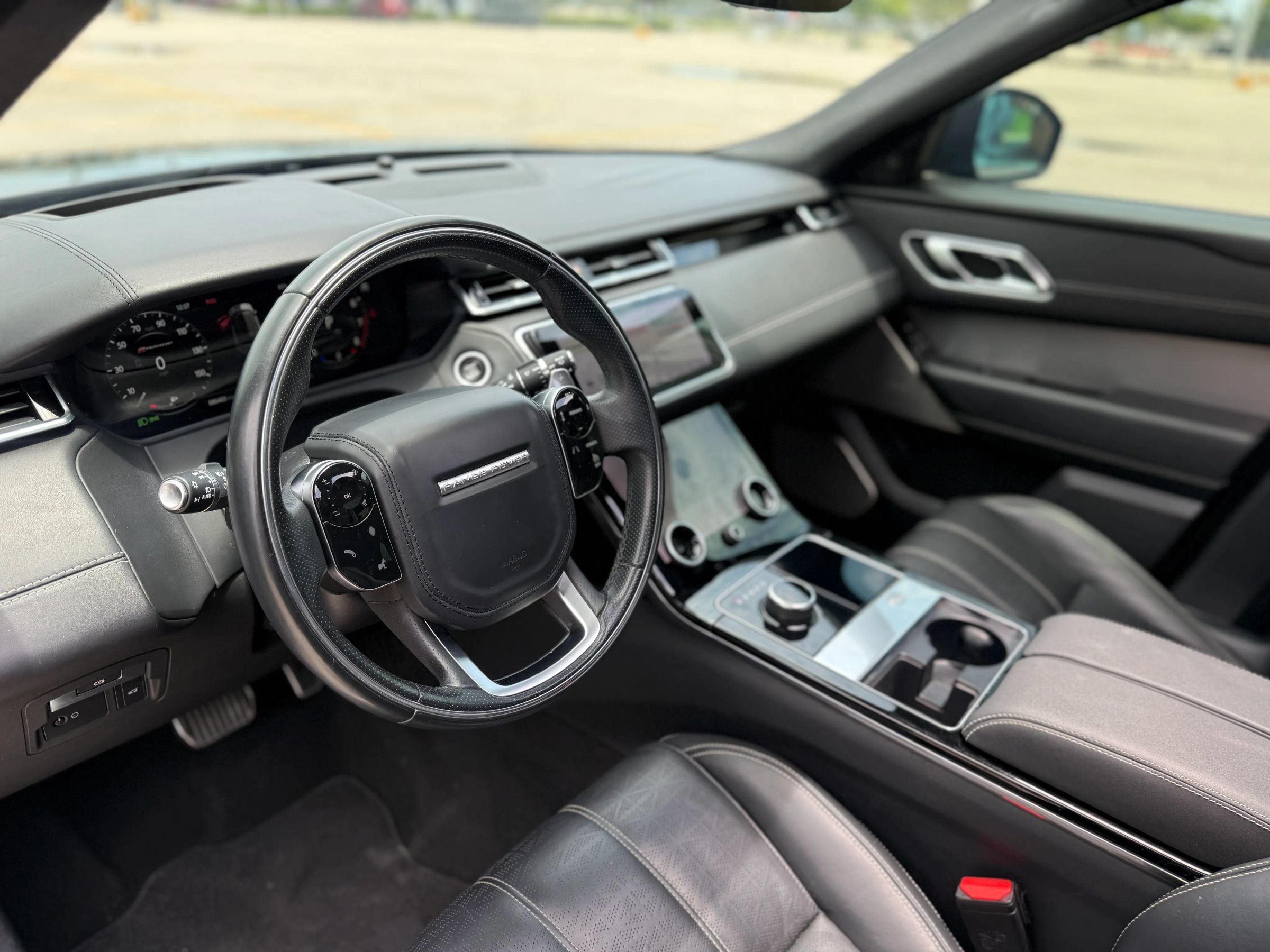 Used 2018 Land Rover Range Rover Velar R-Dynamic HSE AWD/4WD image 10
