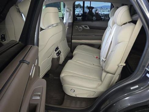 Used 2023 Genesis GV80 2.5T w/ Prestige Package image 9