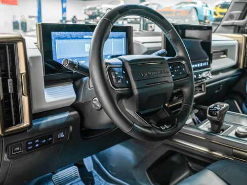 Used 2024 GMC Hummer EV 3X w/ Extreme Off-Road Package image 12