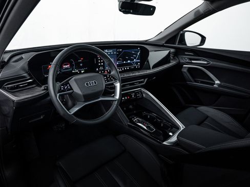 Certified 2025 Audi Q5 Premium Plus w/ Premium Plus image 11