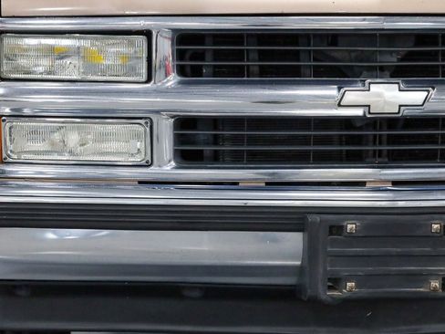 Used 1997 Chevrolet Silverado 3500 w/ Convenience Pkg image 11