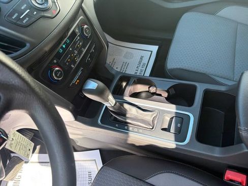 Used 2017 Ford Escape SE AWD/4WD image 25