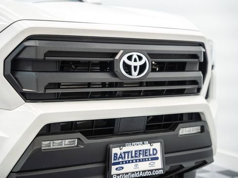 Certified 2025 Toyota Tacoma SR5 image 10