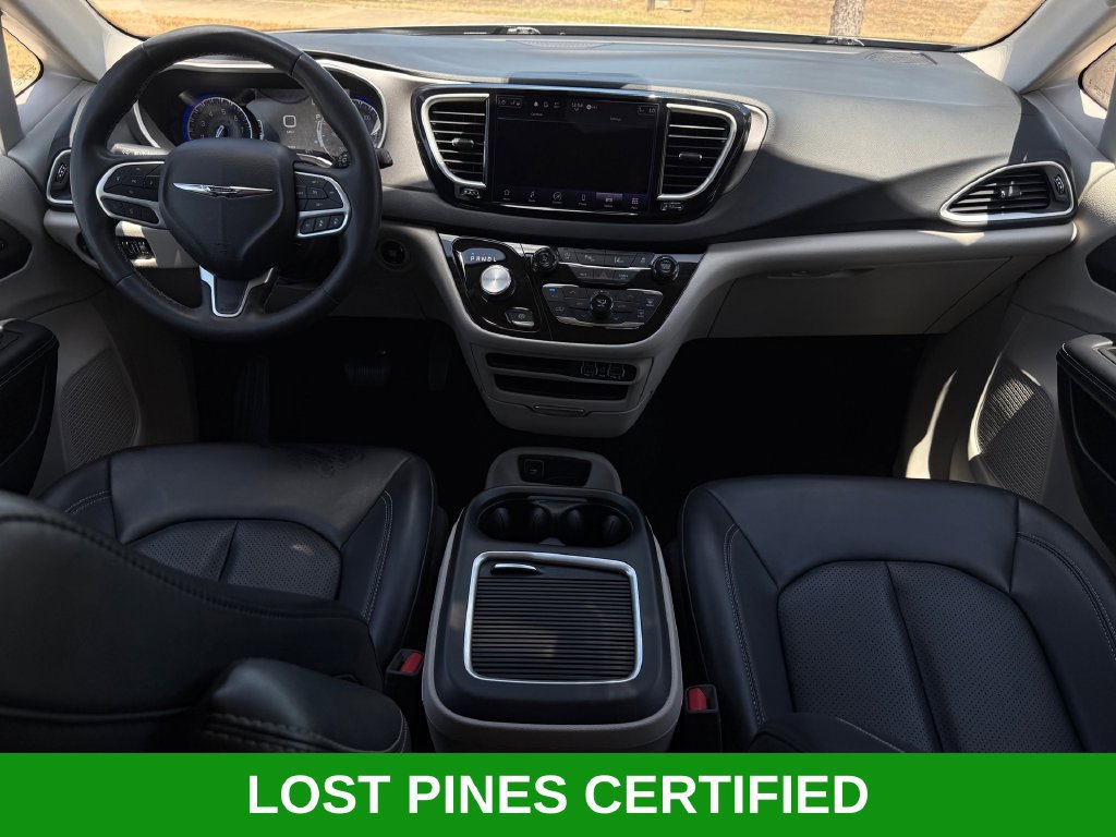 Used 2023 Chrysler Pacifica Touring-L FWD image 21