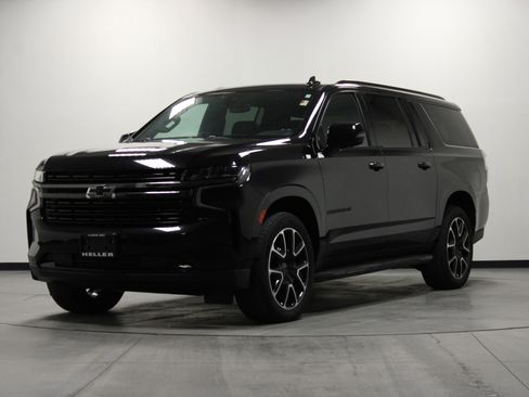 Used 2021 Chevrolet Suburban RST w/ Luxury Package image 8