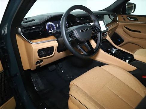 Certified 2026 Jeep Grand Cherokee Summit w/ Obsidian Package AWD/4WD image 17