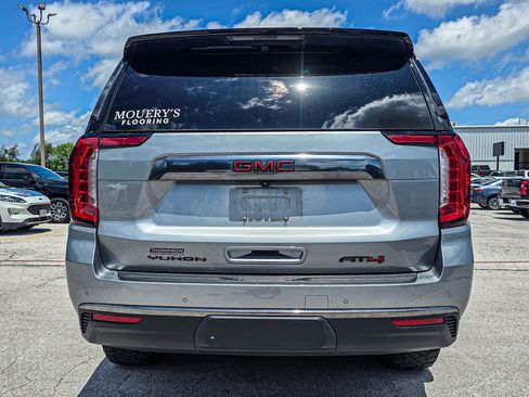 Used 2024 GMC Yukon XL AT4 w/ Technology Package AWD/4WD image 5