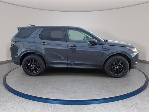 Used 2025 Land Rover Discovery Sport S image 4
