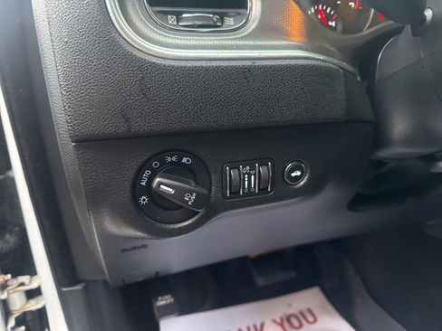 Used 2014 Dodge Charger R/T image 16