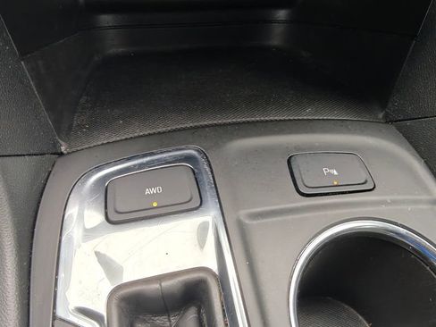 Used 2022 Chevrolet Equinox LT AWD/4WD image 17