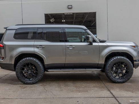 Used 2026 Lexus GX 550 AWD/4WD image 11