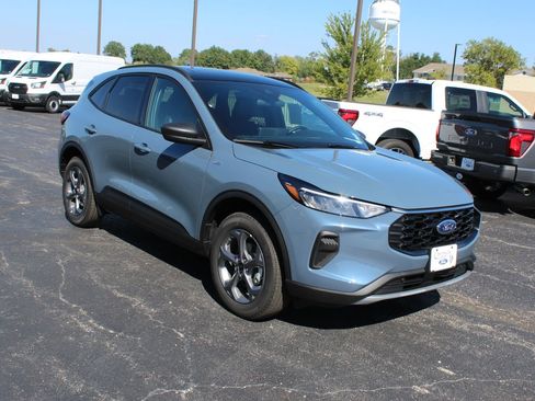 New 2026 Ford Escape ST-Line w/ Tech Pack #1 image 7