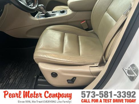 Used 2019 Jeep Grand Cherokee Limited AWD/4WD image 10