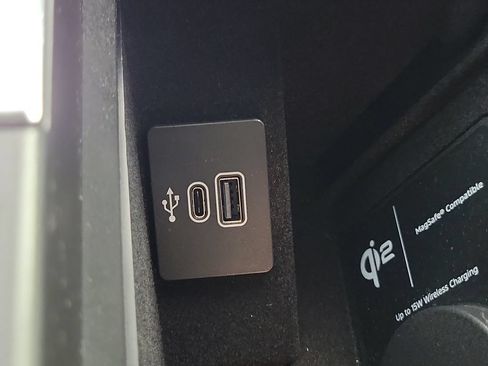New 2027 Lincoln Navigator Premiere RWD image 29