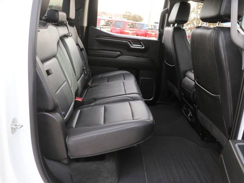 Used 2024 GMC Sierra 1500 SLT image 29